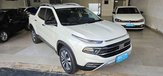 FIAT TORO 2.0 16V TURBO DIESEL VOLCANO 4WD AT9